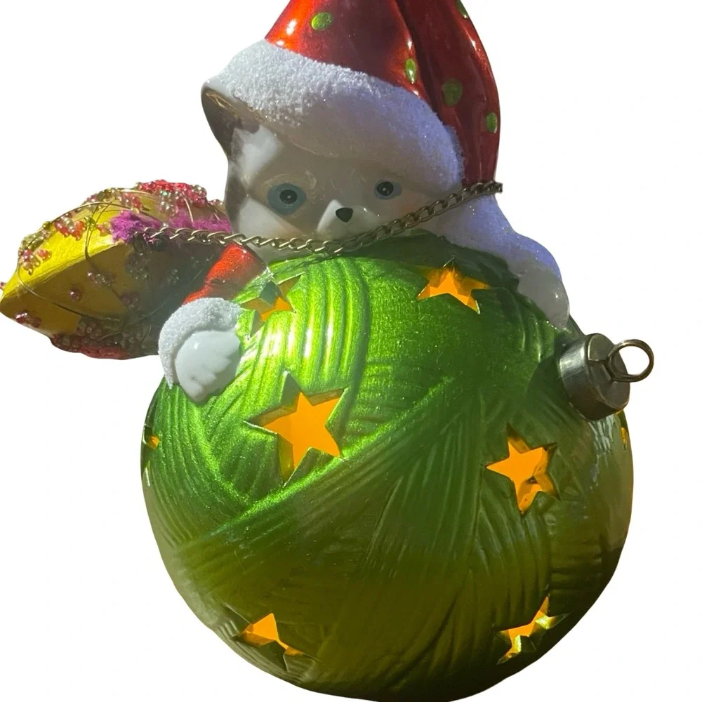 Whimsical Santa‎ Claus cat with Yarn Ball Christmas Ornament Light festive Cute